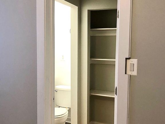 5th image of 1020 W Loyola Ave APT 2W