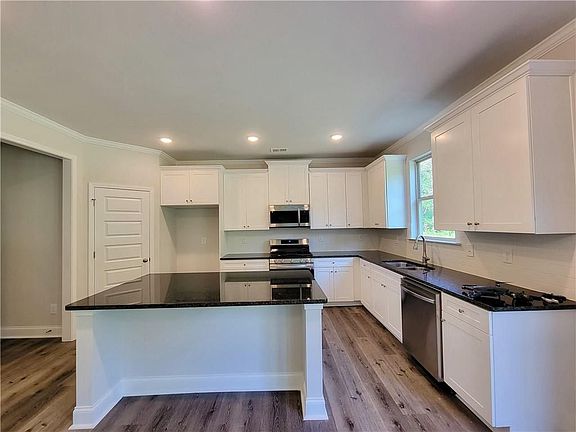 3rd image of 345 Hellen Valley Dr