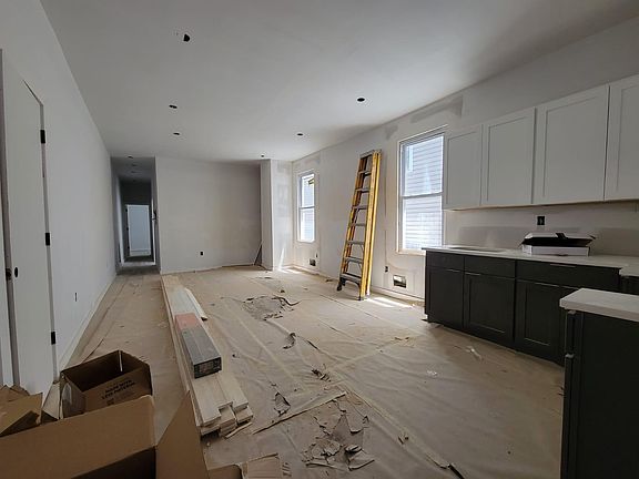 3rd image of 328 Sussex Ave #1
