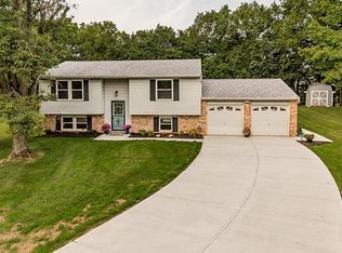 1295 Surrender Ct, Amelia, OH 45102