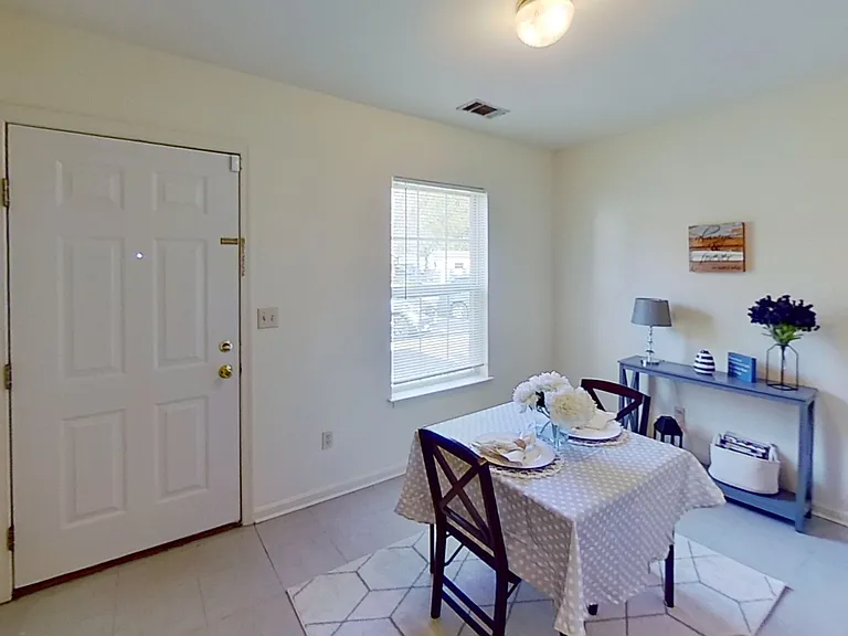 Cape-Cod Dining Room