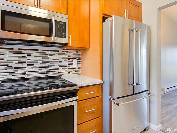 4th image of 1313 W James St APT 10