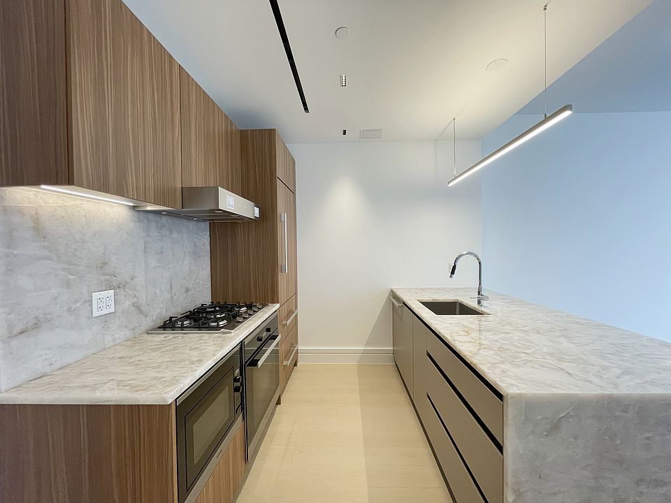 1st image of 165 Lexington Ave APT 5B