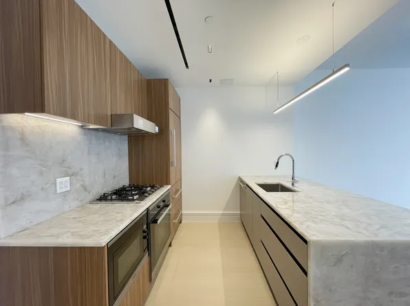 165 Lexington Avenue image 1 of 13