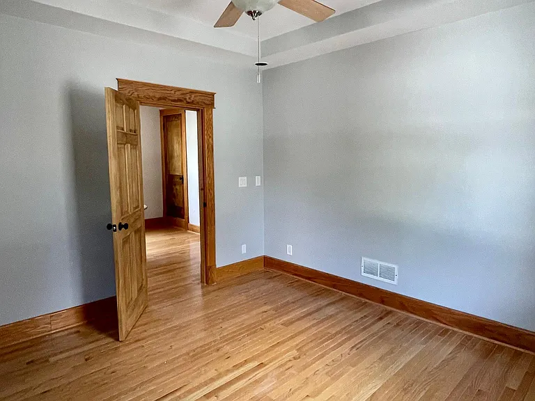 1667 Richmond Dr — Photo 12