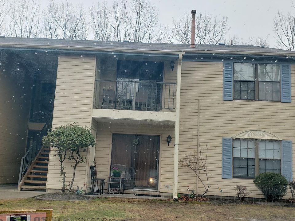 2nd image of 35 Liberty Ct #1105
