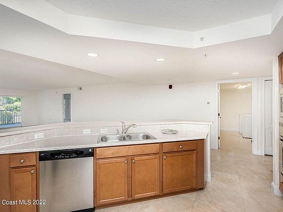 5th image of 121 Lancha Cir Unit 102