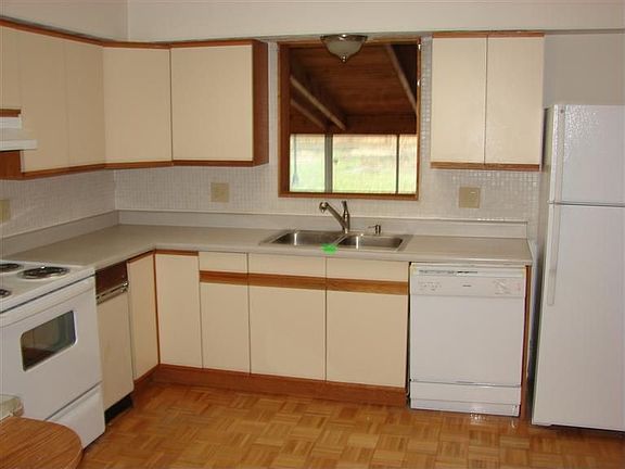 5th image of 1401 Sherwood Forest Dr