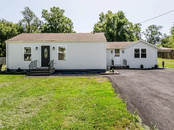 148 E Francis Rd, New Lenox, IL 60451