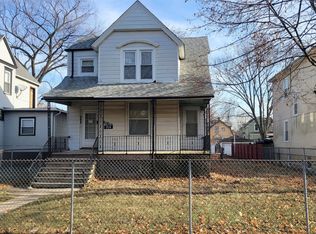 719 N Pine Ave, Chicago, IL