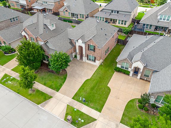 3rd image of 2128 Zander Dr