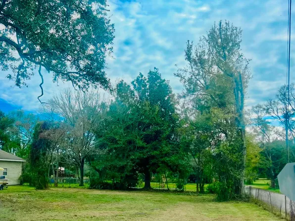 1802 Parsley Ave, Pascagoula, MS 39567