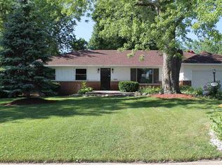 2727 Hoevelwood Dr, Fort Wayne, IN