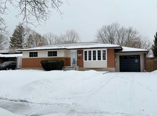 4383 Petrie Ct, Niagara Falls, ON L2E 6L8