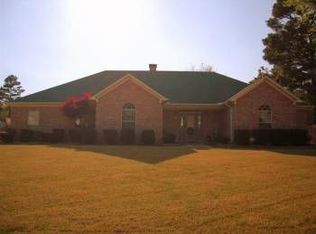 301 Summerfield Dr, Bryant, AR 72022