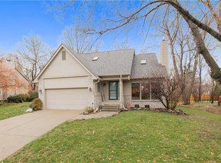 4907 Crestmoor Dr, Des Moines, IA 50310