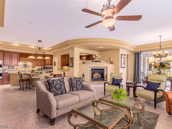 5th image of 9205 Tesoras Dr Unit 302