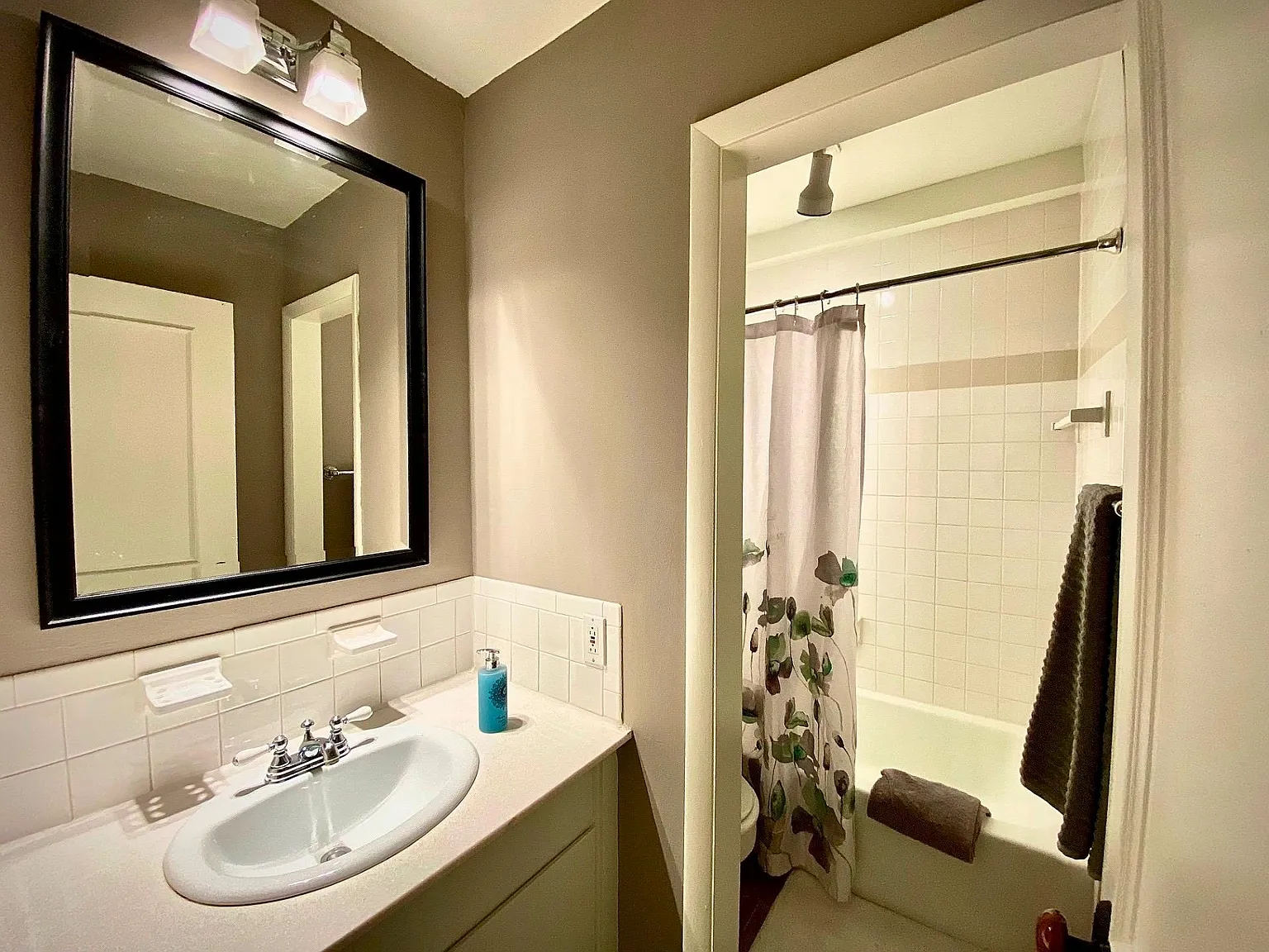 2 bed, 1080 sqft, $1,435 — Photo 4