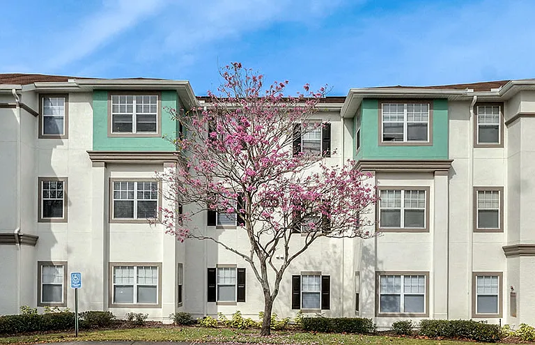 Residences at West Place Apartments — Photo 9