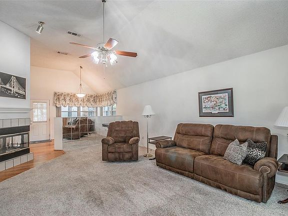 5th image of 1606 Woodpath Dr