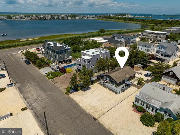 19 W 24th St, Barnegat Light, NJ 08006