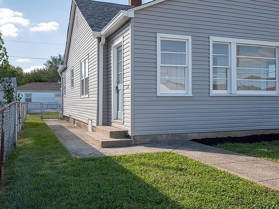 4th image of 516 S Sherman Dr