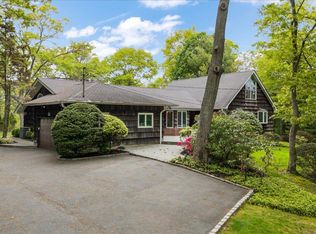 6 Apex Rd, Melville, NY 11747