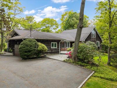 6 Apex Road, Melville, NY, 11747