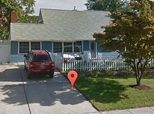 16 Plumtree Rd, Levittown, PA 19056