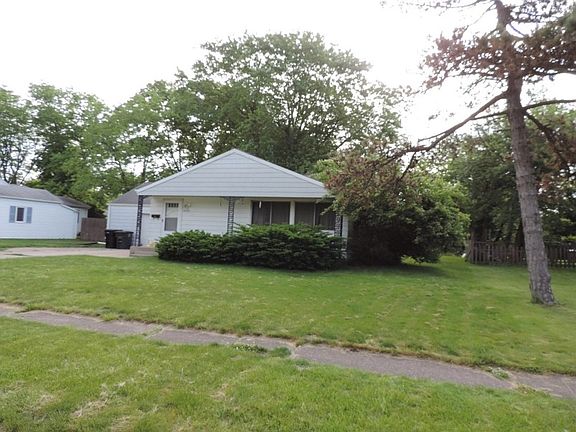 2nd image of 1026 Evergreen Ln