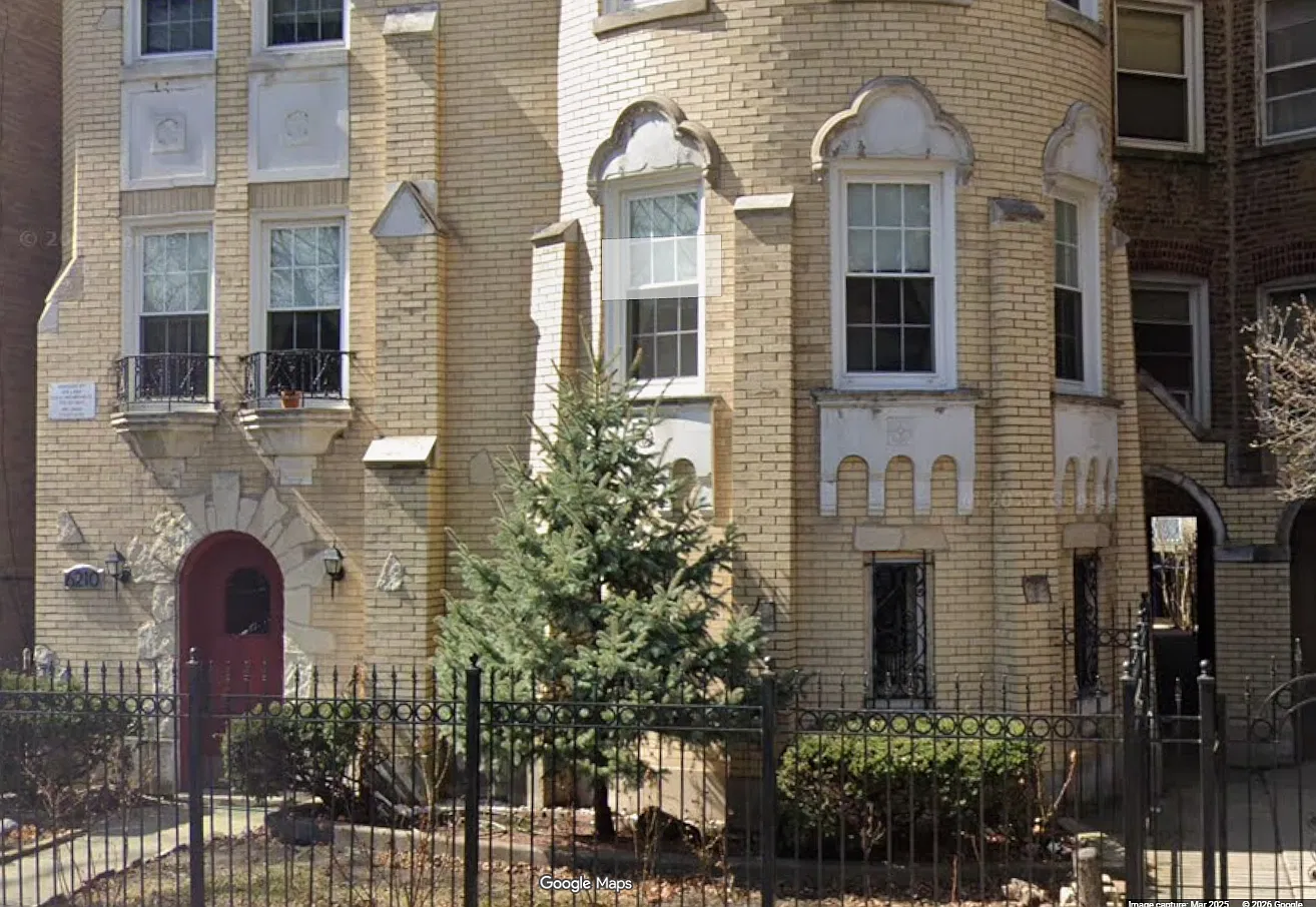 3 bed, 1800 sqft, $2,400 — Photo 1