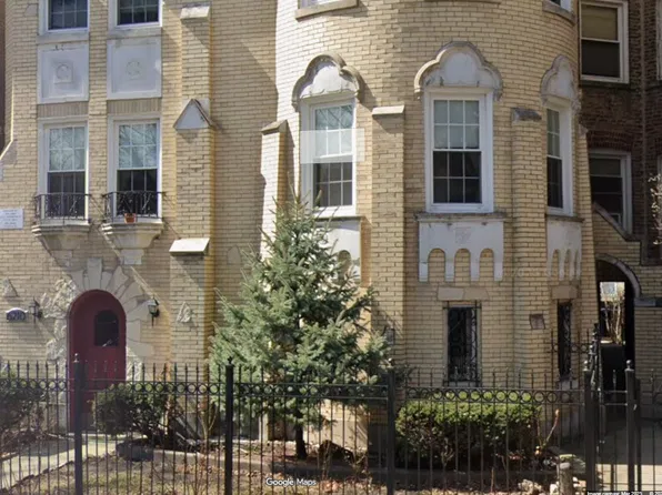 6210 N Richmond St #3, Chicago, IL 60659