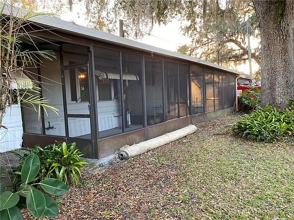 2nd image of 3420 Oak Dr