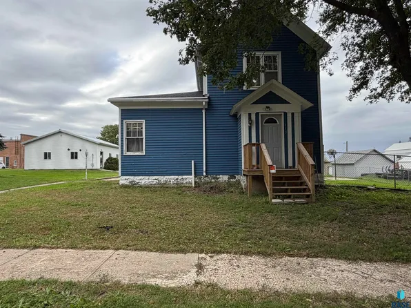 113 Nevada Ave, Adrian, MN 56110