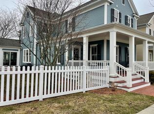 32 Dewey Place, South Burlington, VT 05403