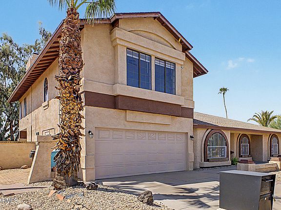 3rd image of 3165 W MARCONI Avenue