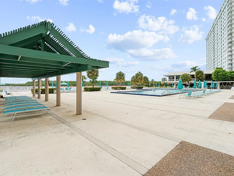 500 Bayview Dr #325 — Photo 59
