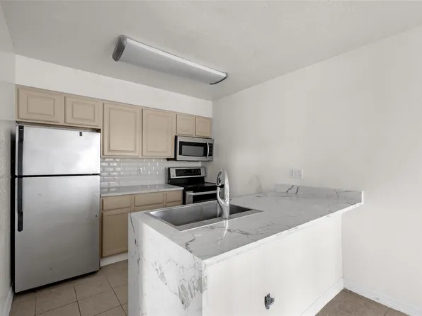 10001 Westpark Dr APT 67, Houston, TX 77042