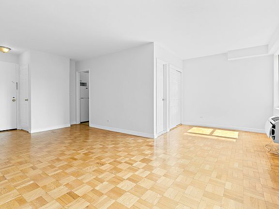 5th image of 200 E 15th St APT 7O