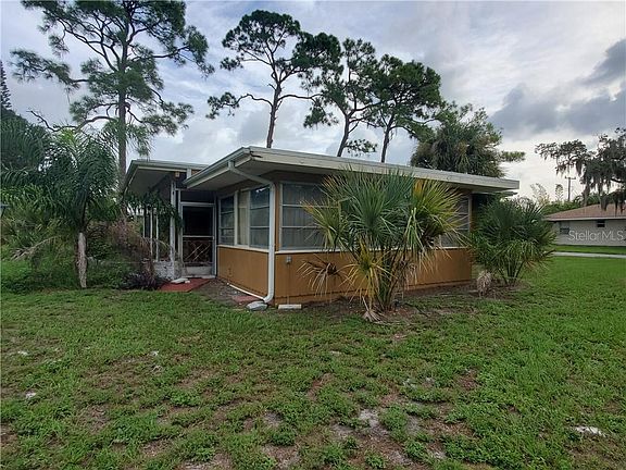 5th image of 489 Edwards Dr