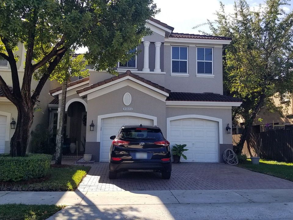 1st image of 10818 NW 84th Ln