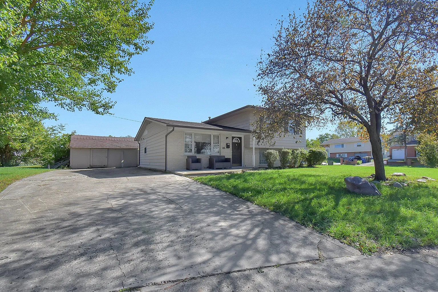 3344 Villa Ct photo 1