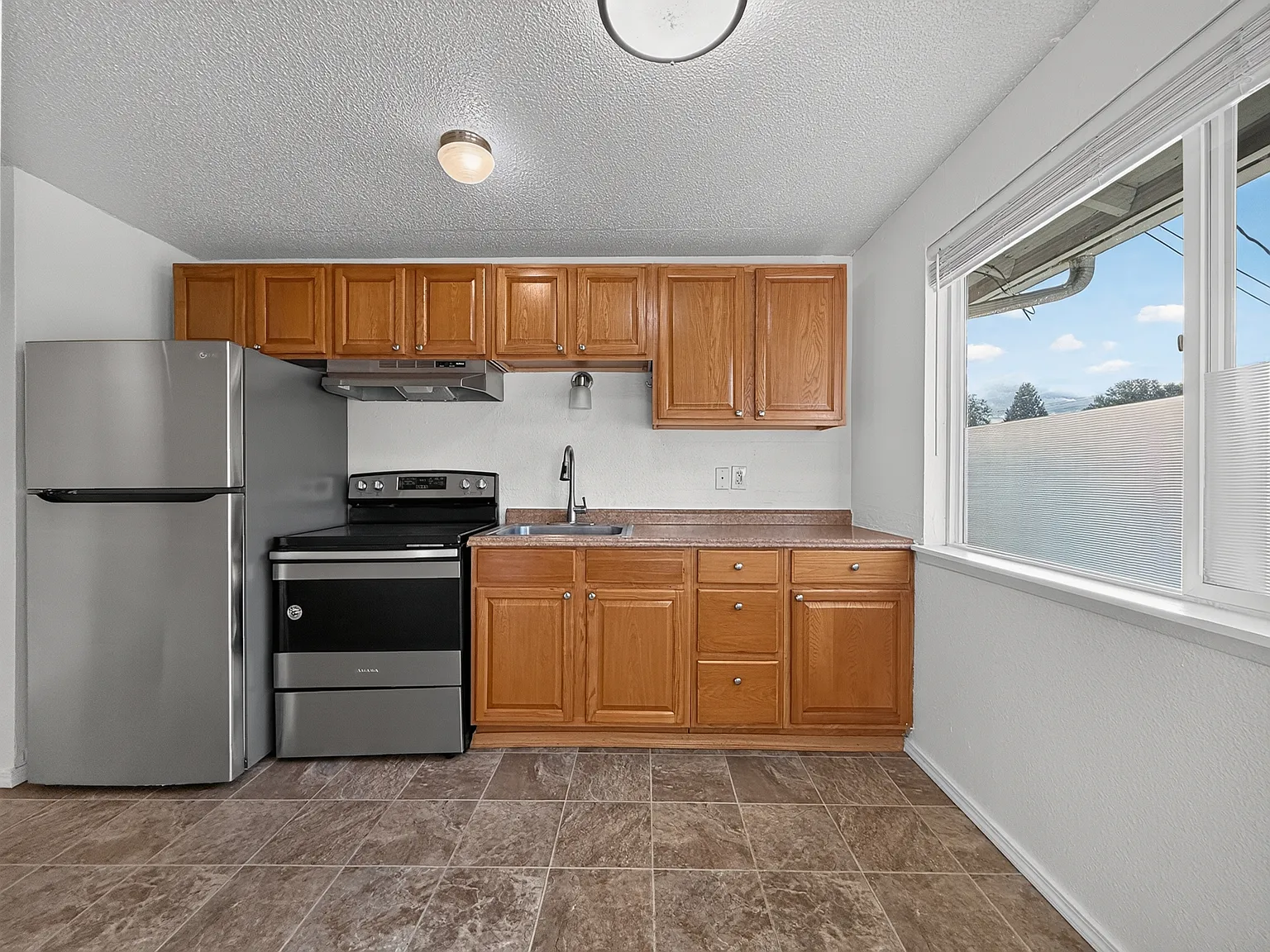 748 Old Pacific Highway SE, Olympia - A — Photo 1