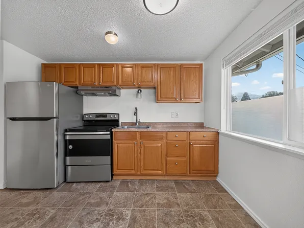 748 Old Pacific Hwy SE #A, Olympia, WA 98513