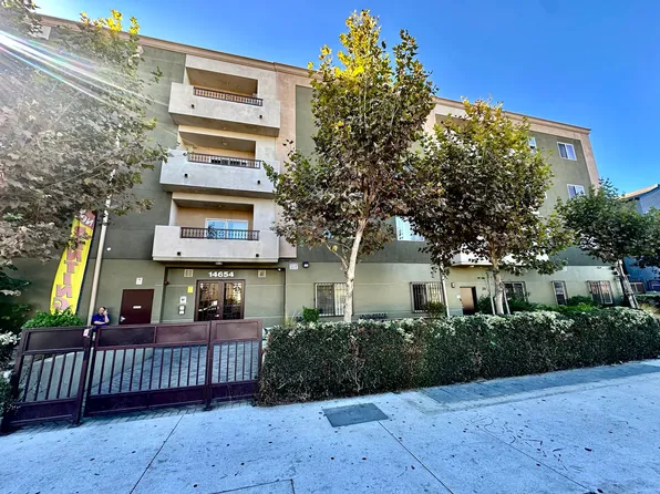 Yaya Nordhoff Apartments