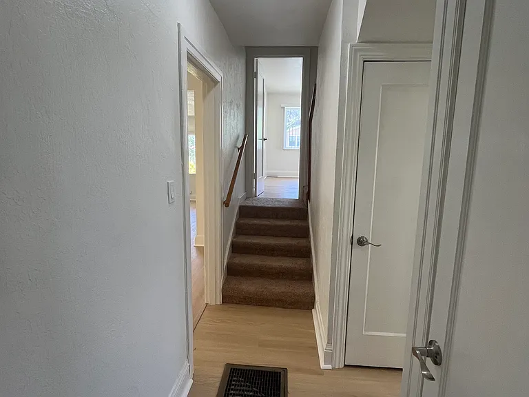 529 Stannage Ave — Photo 13