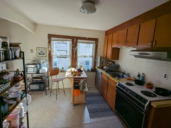 27 High St #1, Somerville, MA 02144