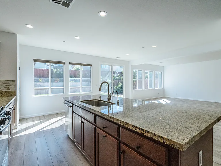 6576 Lopez Way — Photo 33