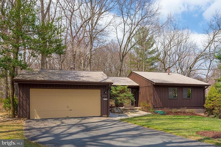 1st image of 4404 Ossian Hall Ln