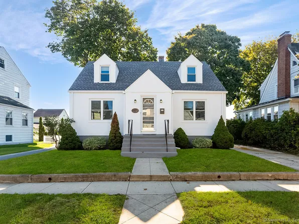 25 Glenwood Avenue, Stratford, CT 06614